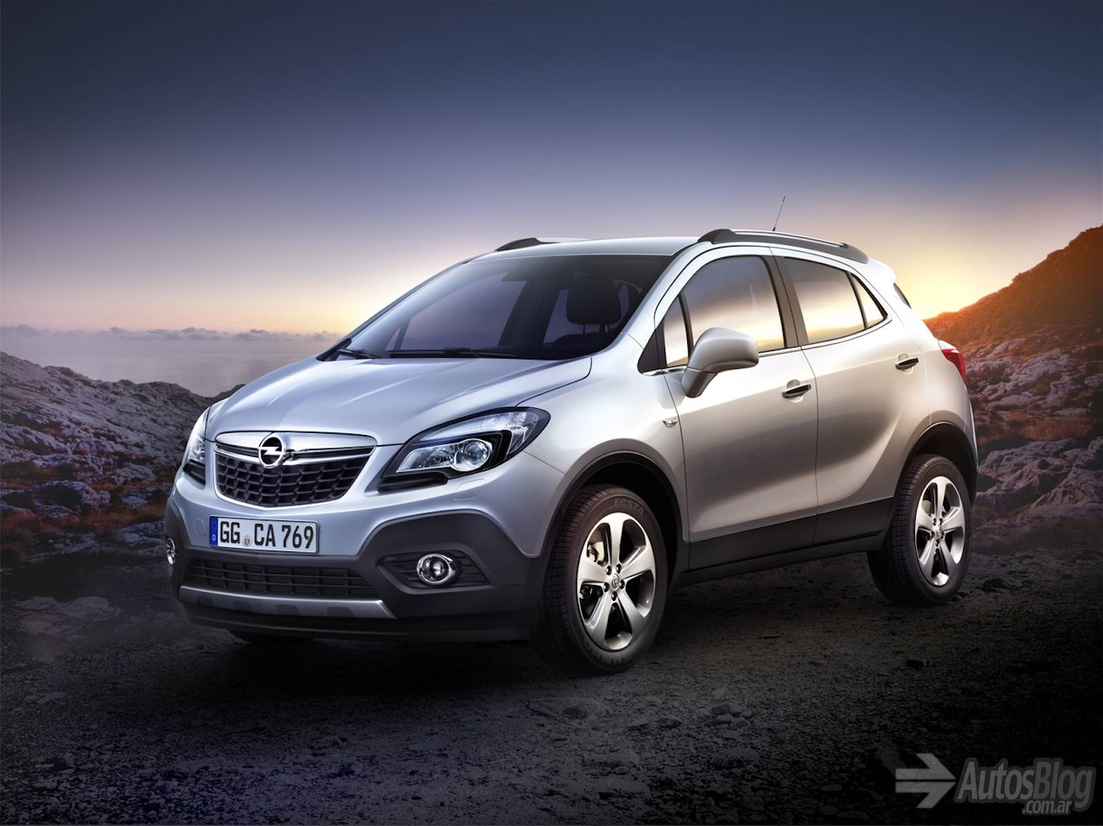 Opel_Mokka_Buick_Encore_Chevrolet_mini_Captiva-03