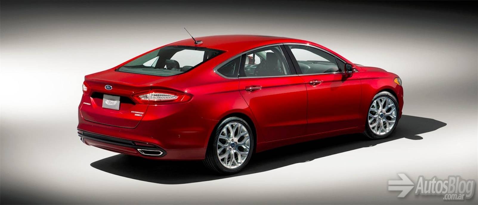 Ford_Mondeo_2013-18