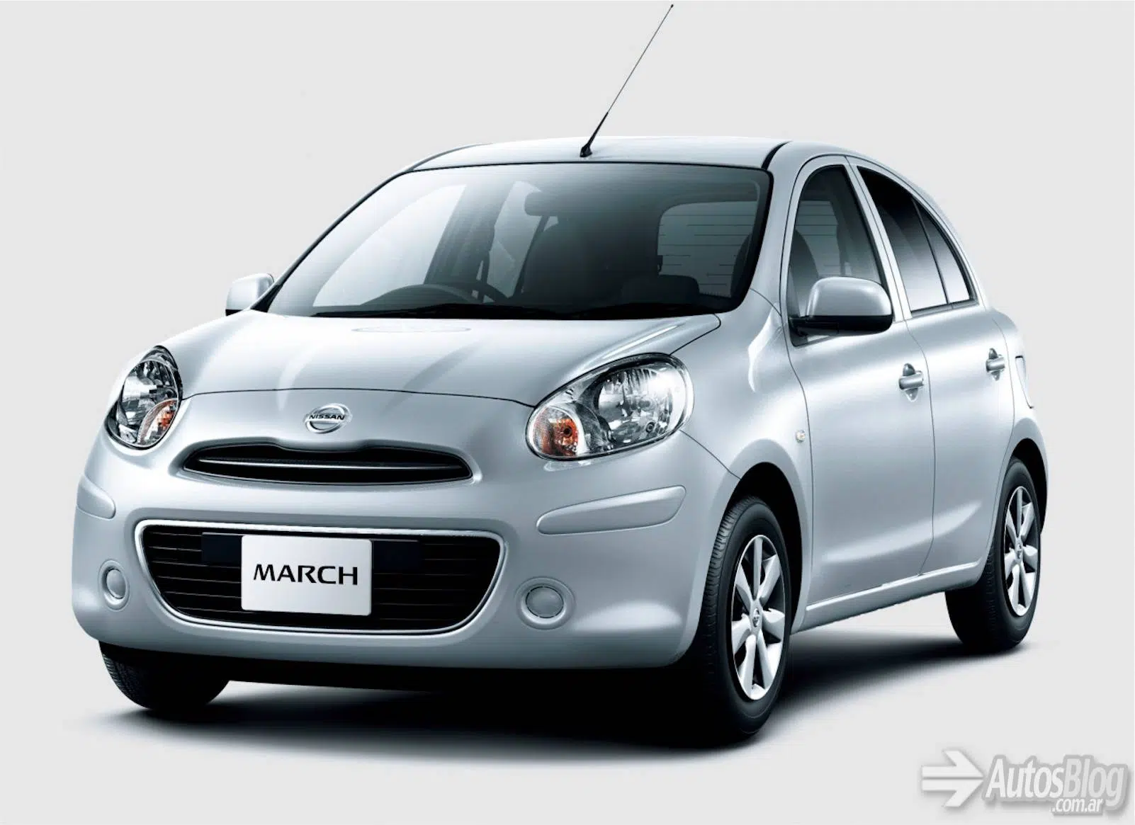 Nissan March Micra 39