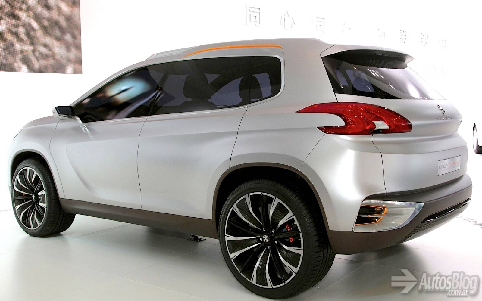 Peugeot Urban Crossover Concept Beijing 2012 10