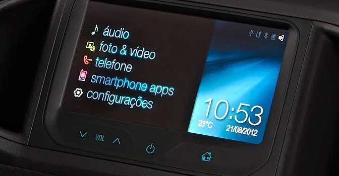 Chevrolet-Agile-2013-restyling-mylink