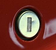 Alfa-Romeo-4C-cerradura