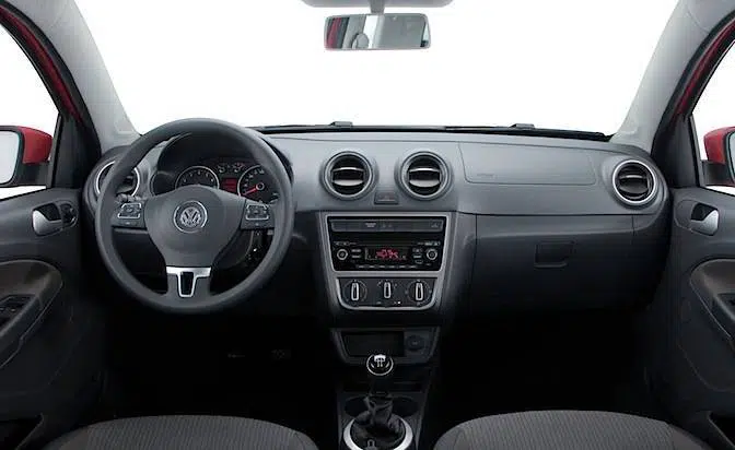 Volkswagen-Saveiro-2013-07