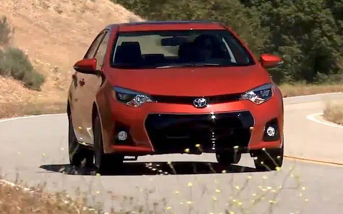 Toyota-Corolla-2014-Video