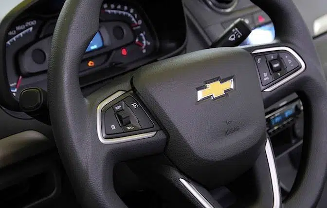 Chevrolet-Agile-2014-02
