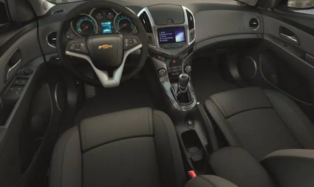Chevrolet Cruze 5 MY14 Foto interior (AR)