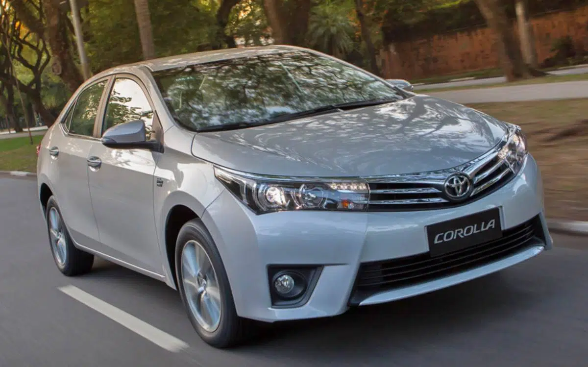 Toyota-Corolla-2015-1