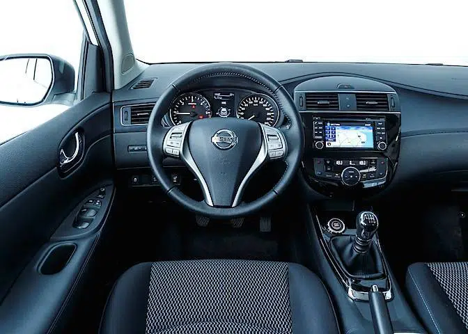 Nissan-Pulsar-2