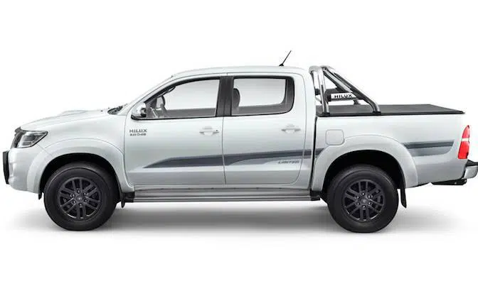 Toyota-Hilux-Limited-GoPro-2