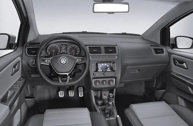 Volkswagen-Suran-2015-2