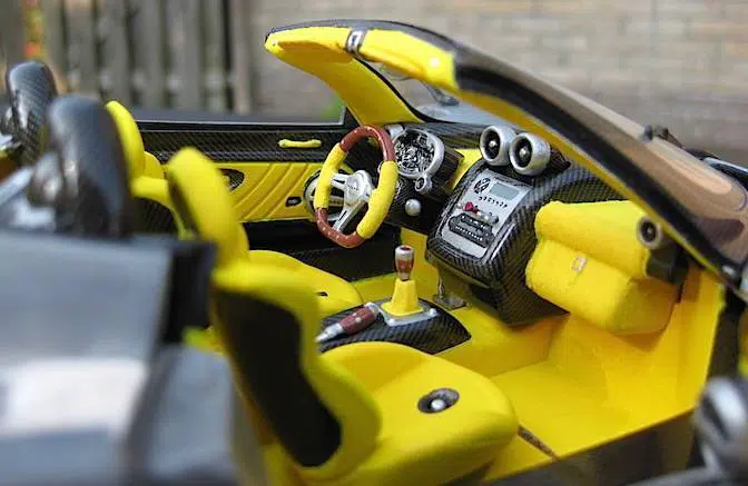 Pagani-Zonda-F-Roadster-diecast-1