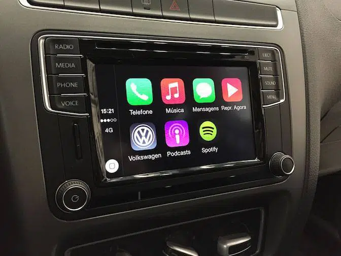 Volkswagen-Fox-Apple-CarPlay