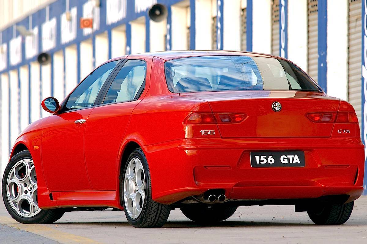 Alfa-Romeo-156-GTA-2