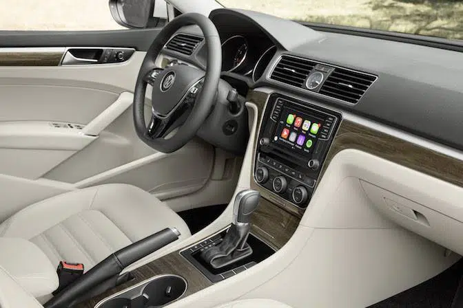 Volkswagen-Passat-MY2016-2