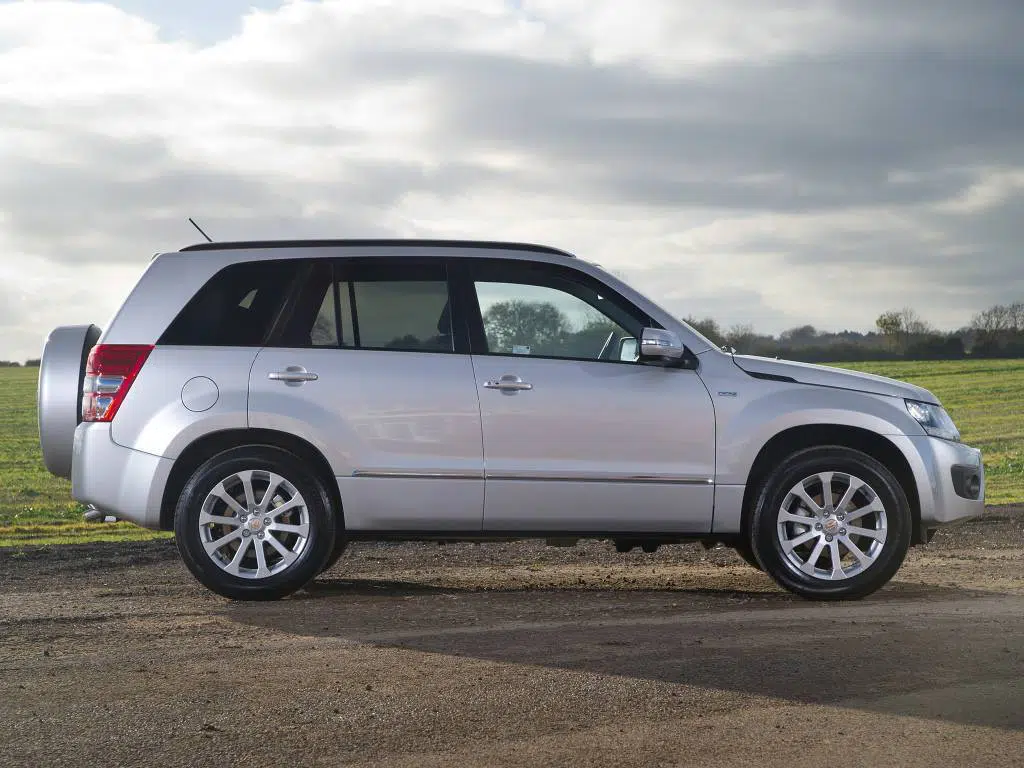 suzuki_grand_vitara_5-door_uk-spec_3