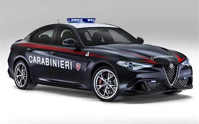 Alfa-Romeo-Giulia-Quadrifoglio-Carabinieri-1