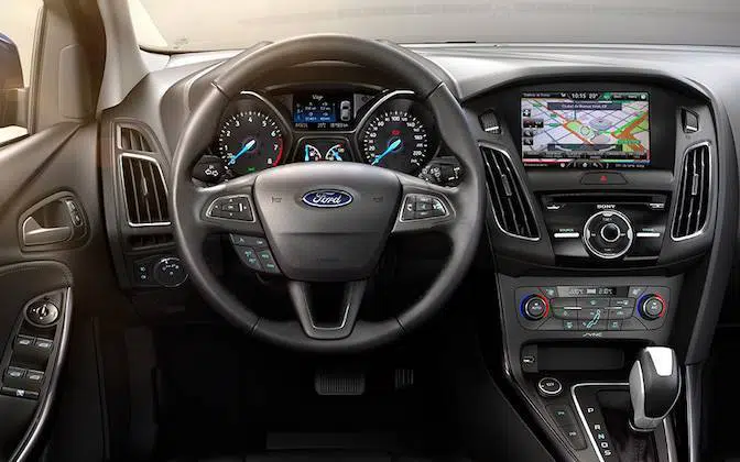 Ford-Focus-2017-2