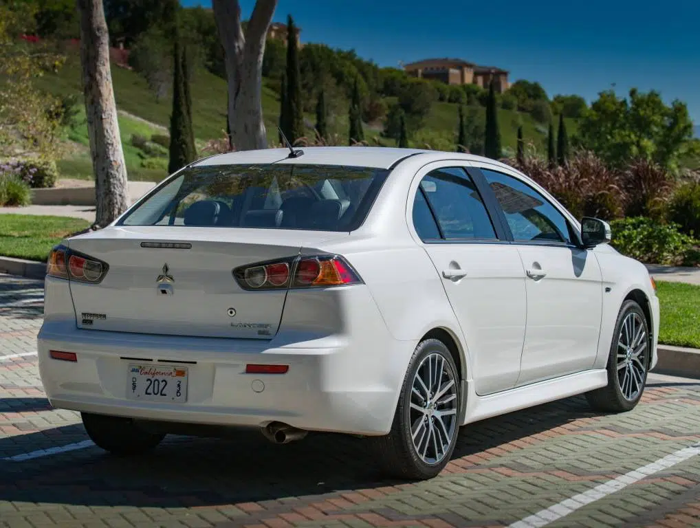 mitsubishi_lancer_se_41