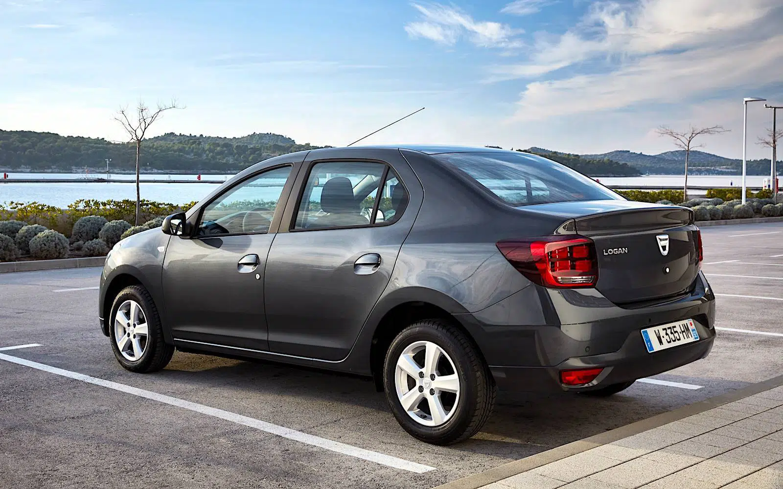 dacia-logan-2017-3