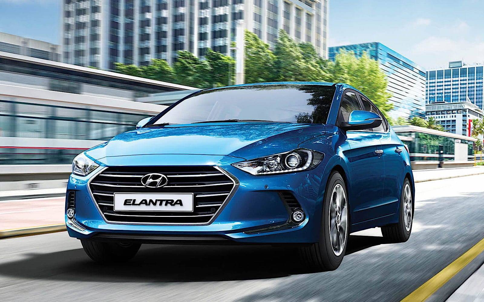 Hyundai-Elantra-2018 Hyundai reduce la gama Elantra en España a un solo acabado