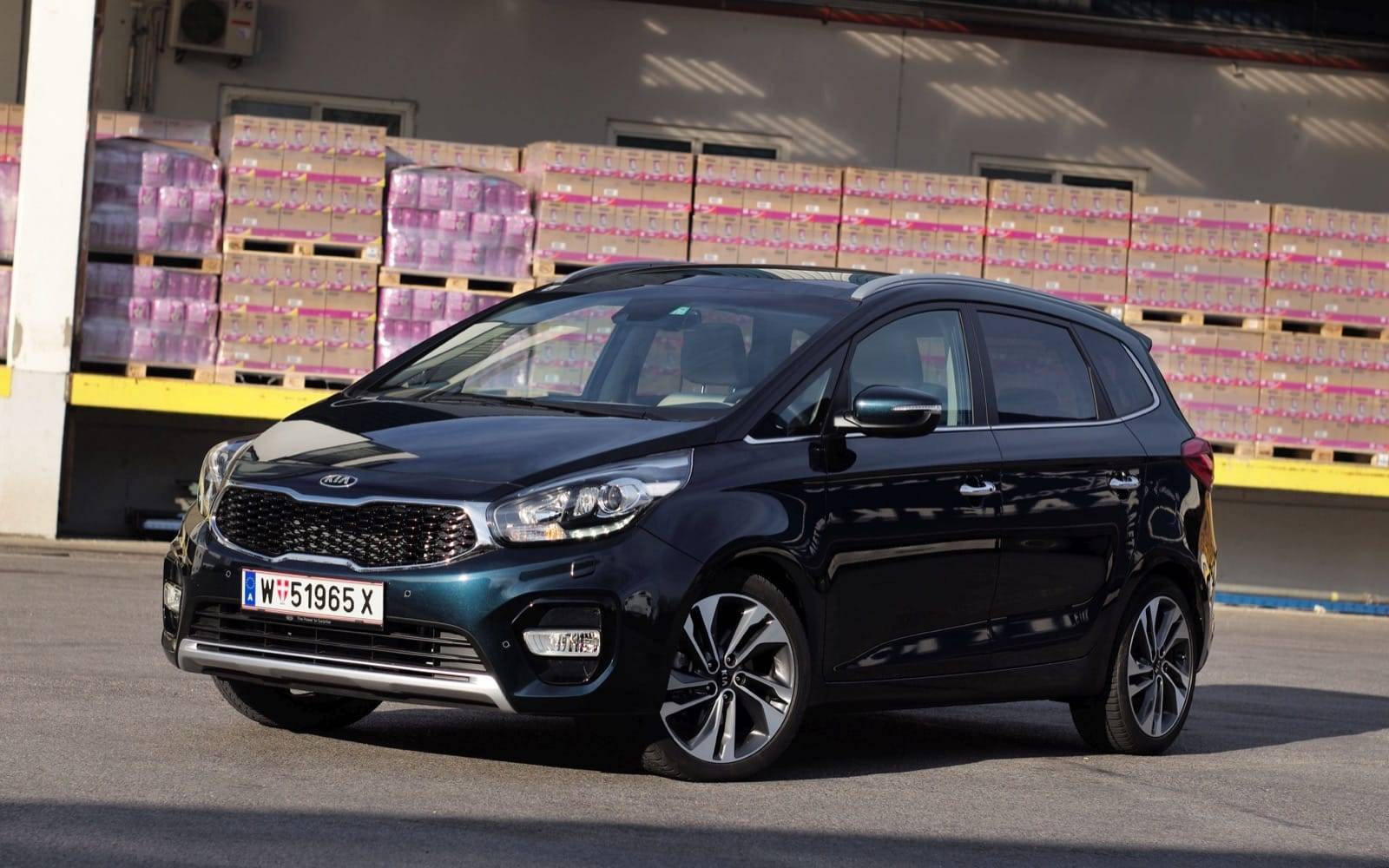Kia carens 2018